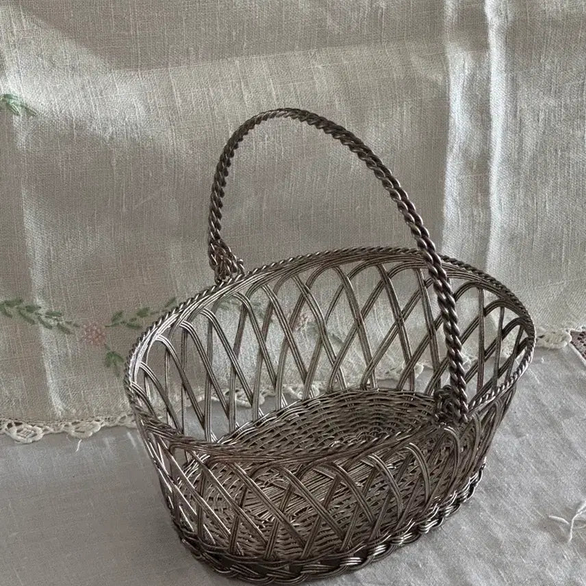 [BUNJANG] Antique Wicker Lace Basket / 앤티크 실플 레이스 바구니