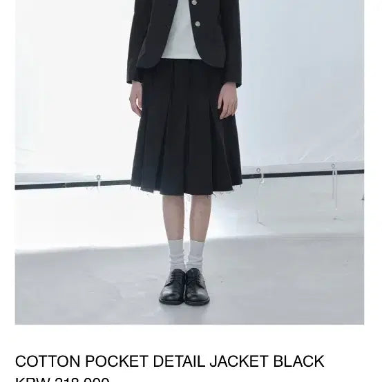 [SOLD OUT] 한섬EQL 키오난투스 레투사  코튼 포켓 디테일 자켓 블랙 OS