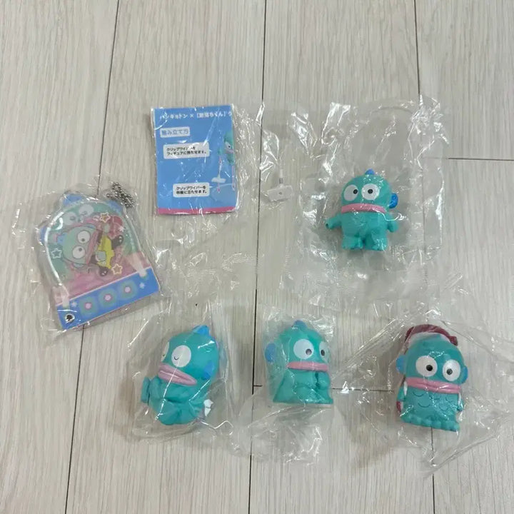 [BUNJANG] Hangyodon Cleaning Gacha Figure Keyring Set / 한교동 청소하는가챠 피규어 키링 세트