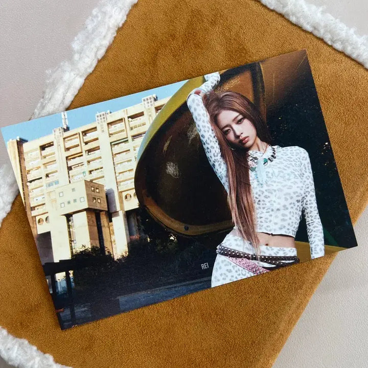 [BUNJANG] IVE Revive Album Postcard Rei / 아이브 리바이브 앨범 엽서 레이