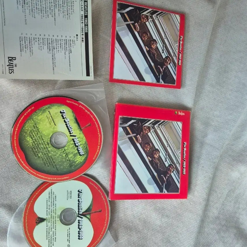 [SOLD OUT] 비틀즈 1962-1966 CD 2장 + 설명서+카다로그