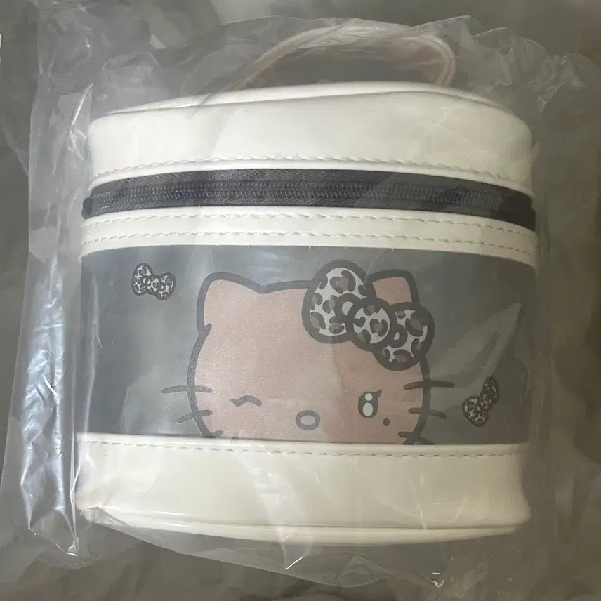 [BUNJANG] WAKEMAKE Gally Kitty Pouch / 웨이크메이크 갸루키티 파우치 현물