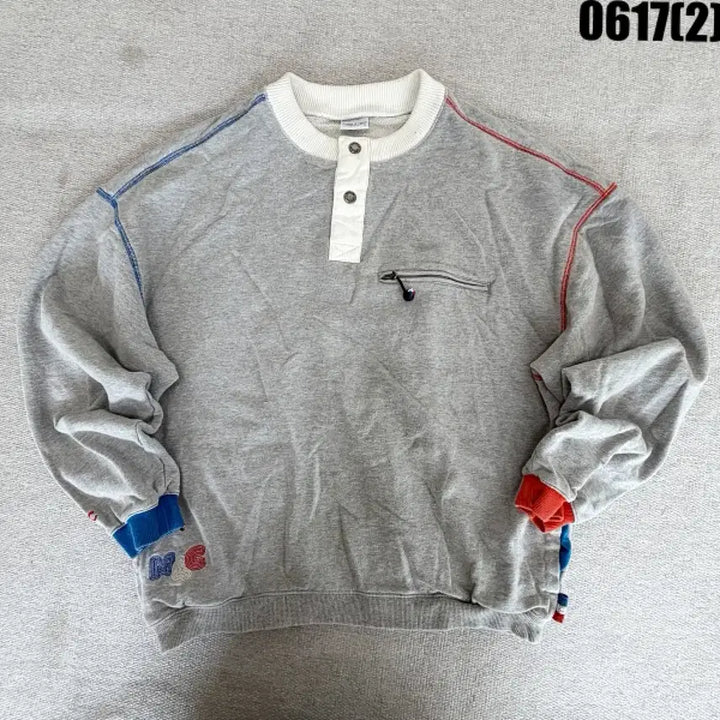 [BUNJANG] Millet Sweatshirt Grey Color Block Size 95 / 밀레 맨투맨 그레이 배색 포인트 95 0617