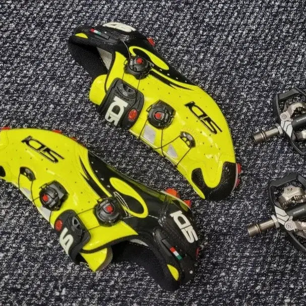 [BUNJANG] SIDI Top-Grade Carbon MTB Clipless Shoes EUR 43 with Shimano XT Clipless Pedals / SIDI 시디 최상급 카본 MTB 클릿슈즈/시마노 XT 클릿페달
