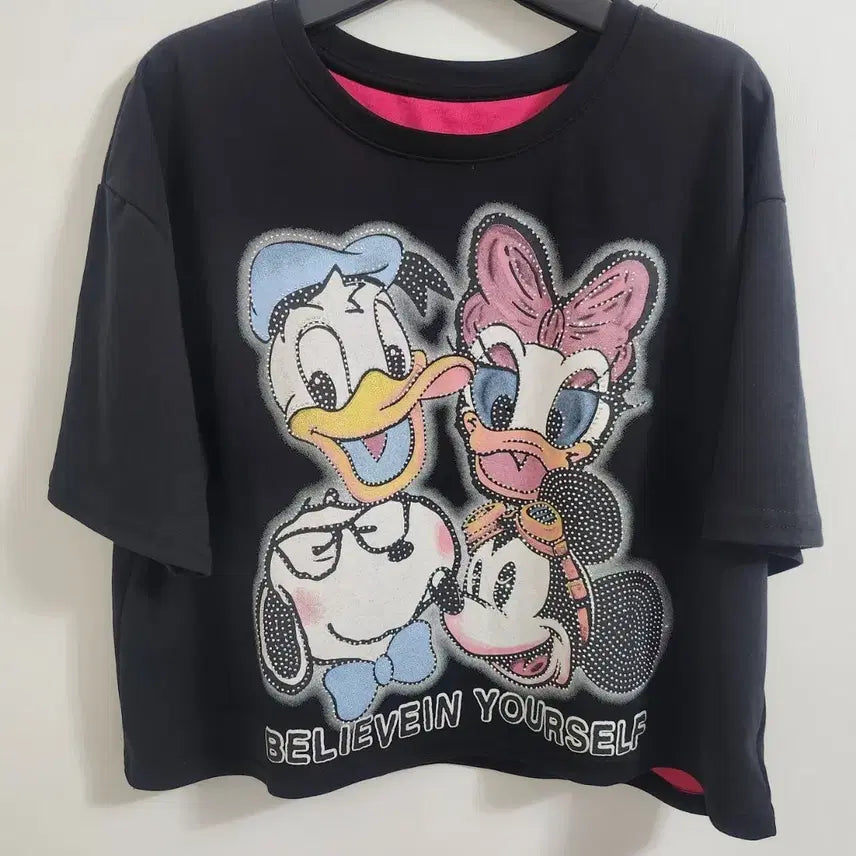 [BUNJANG] Disney Donald Duck Glitter Cubic Cropped T-Shirt / 도널드 디즈니 반짝이 큐빅 크롭반팔티<새상품>