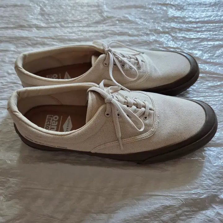 [BUNJANG] Catch Ball OAM Factory Fit The Size Chocolate Sole Sneakers / [300] 캐치볼 오에이엠팩토리(핏더사이즈) 초콜릿솔 스니커즈 운동화