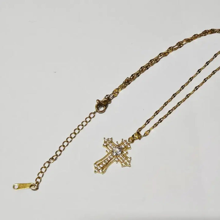 [BUNJANG] Gold Cubic Cross Pendant Necklace / 십자가 목걸이 금색 큐빅