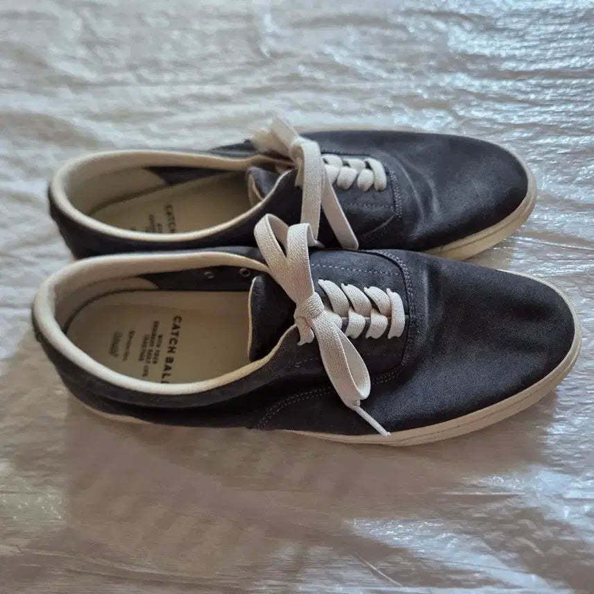 [BUNJANG] Catchball Original Holiday Suede Ash Sneakers / [300] 캐치볼 오리지날 홀리데이 스웨이드 애쉬 스니커즈 운동화