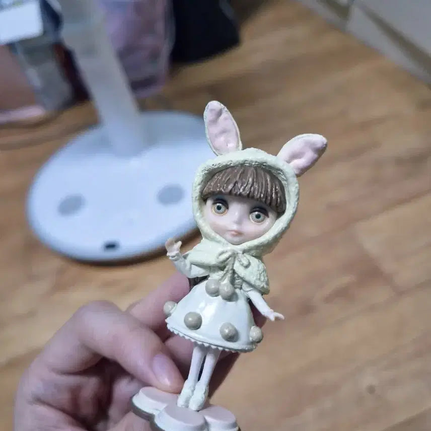 [BUNJANG] Brycebell Velvet Minet Figure / 브라이스벨 벨벳 미네트 피규어