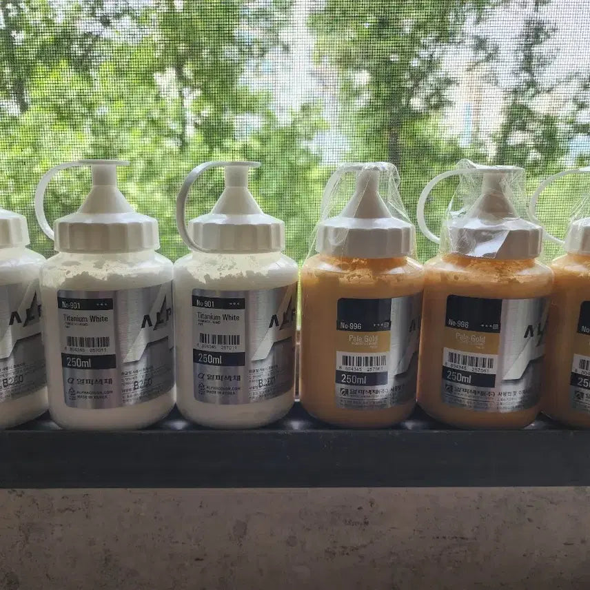 [BUNJANG] Alpha Acrylic Paint 250ml Set (Titanium White, Pale Gold) / 알파아크릴물감 250ml