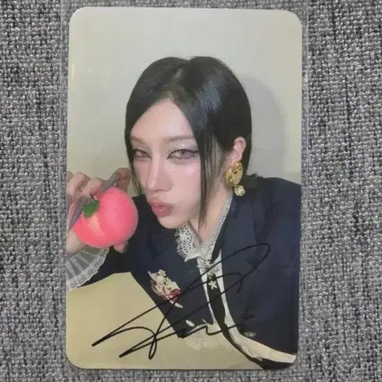 [SOLD OUT] XLOV 루이 미공포 싸인포카