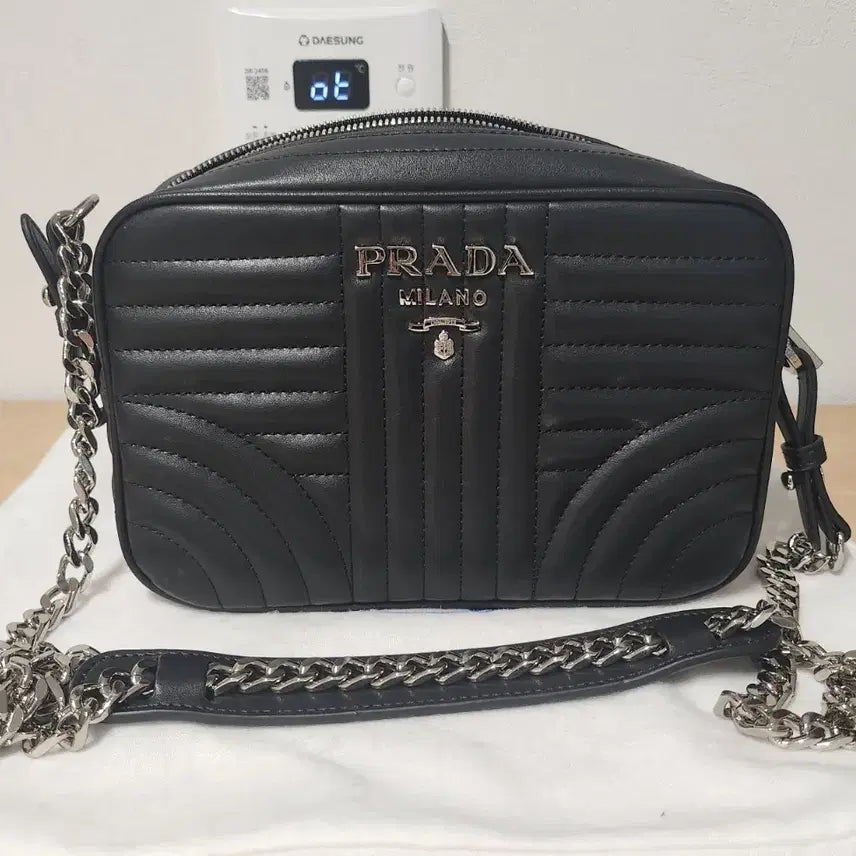 [BUNJANG] Prada-style Quilted Crossbody Bag / 프*다st 퀄팅 크로스백