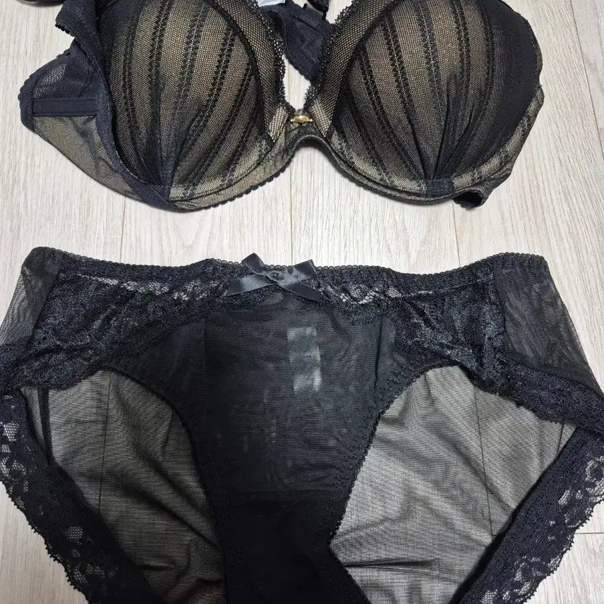 [BUNJANG] Elle Bra Set (85B/90) / 엘르 브라세트(85B.90)