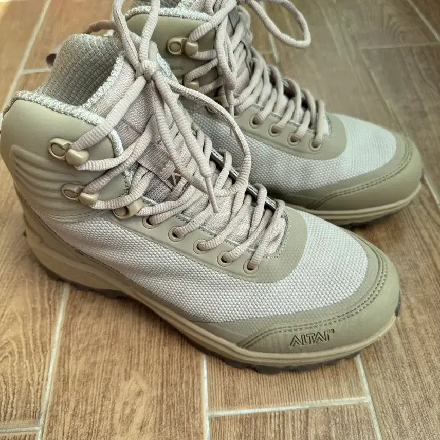 [BUNJANG] Altaigear Neptune Hiking Boots 270 / 알타이기어 넵튠 등산화 270