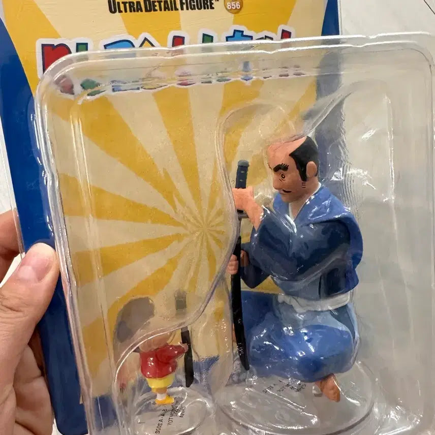 [BUNJANG] Crayon Shin-chan Movie "Adventures in Babysitter City" Figure - Japanese Authentic Sealed / 짱구 피규어 극장판 아저씨 일본 정품 미개봉입니다