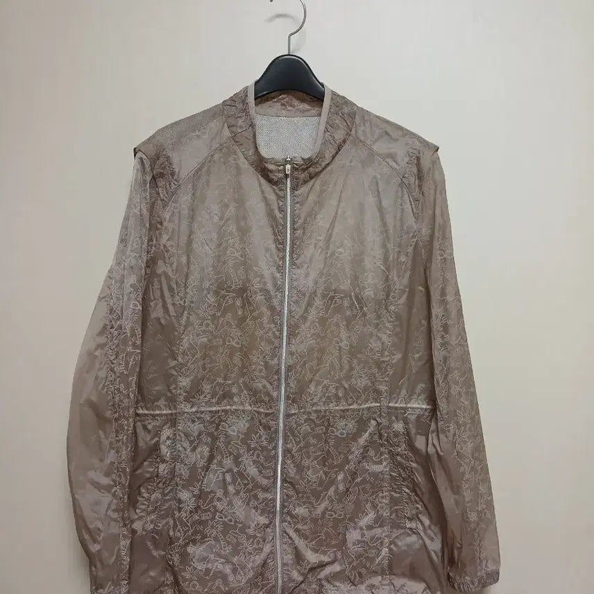 [BUNJANG] Crocodile Lightweight Windbreaker Beige / 크로커다일 경량 바람막이 110