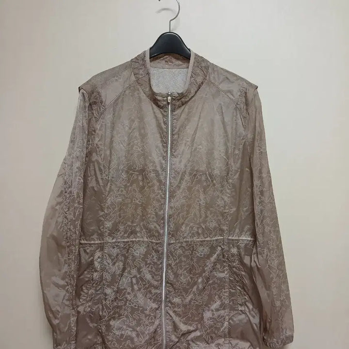 [BUNJANG] Crocodile Lightweight Windbreaker Beige / 크로커다일 경량 바람막이 110