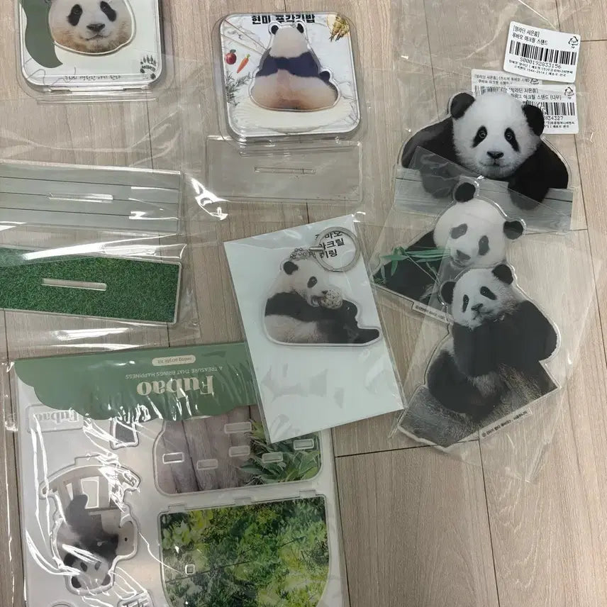 [BUNJANG] Fu Bao Acrylic Stand Mint Condition / 푸바오 단종템