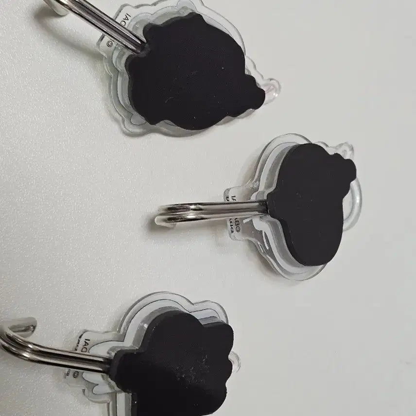 [BUNJANG] Tamagotchi Magnetic Hanger Set: Mametchi, Kuchipatchi, Memetchi, Suzunetchi / 다마고치 자석 걸이 마메치 구치파치 메메치 주댕치