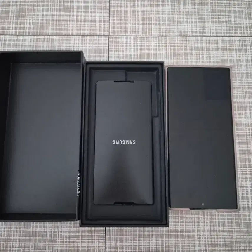 [BUNJANG] Samsung Galaxy S22 Ultra 256GB Black / s22울트라 256기가 블랙 박스 포함