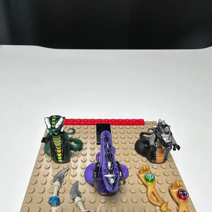 [BUNJANG] LEGO Ninjago Serpent Tribe Pythor, Exsidian, Skalodor Set / 닌자고 뱀 부족 파이토 엑시디쿠스 스칼라도 세트 판매
