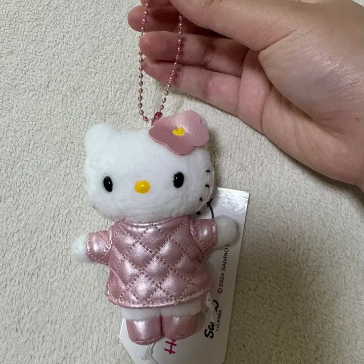 [SOLD OUT] 산리오 헬로키티 퀄팅 핑크 인형 키링 새상품 판매중