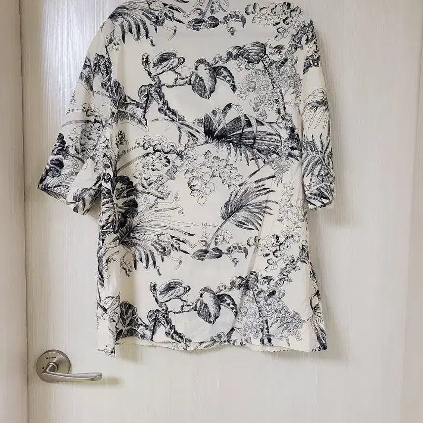 [BUNJANG] Cos Flower Pattern Short Sleeve Shirt / 코스반팔 셔츠 플라워 패턴