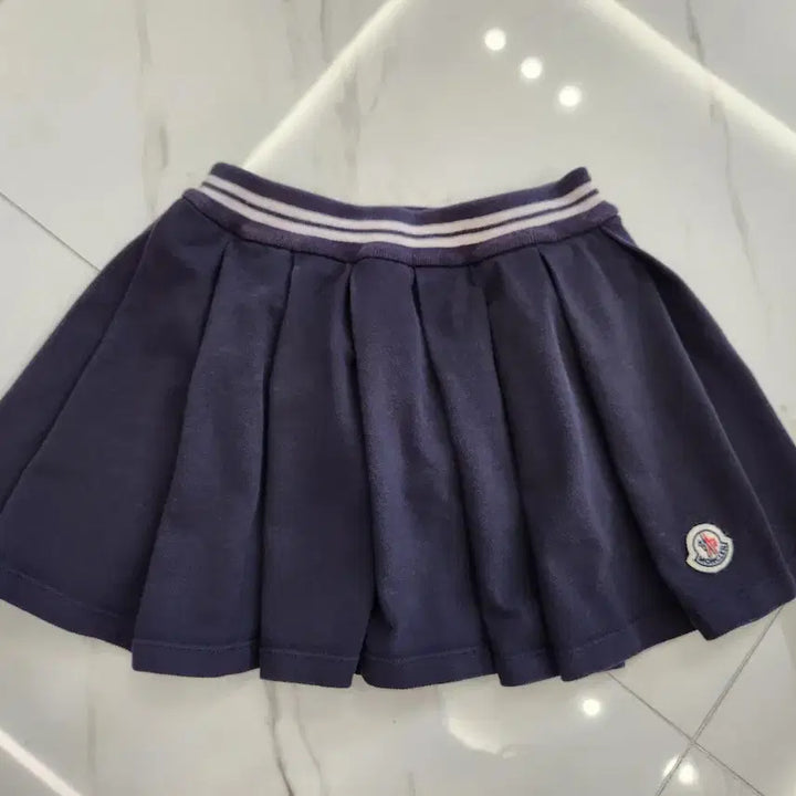 [BUNJANG] Moncler Kids Pleated Skirt Navy 3A / 몽클레어 키즈 플리츠 스커트 네이비 3A