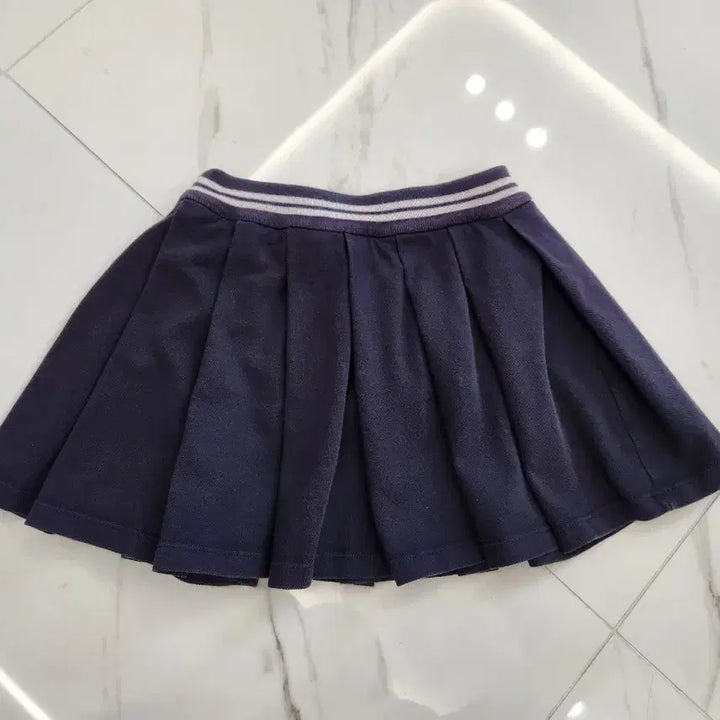 [BUNJANG] Moncler Kids Pleated Skirt Navy 3A / 몽클레어 키즈 플리츠 스커트 네이비 3A