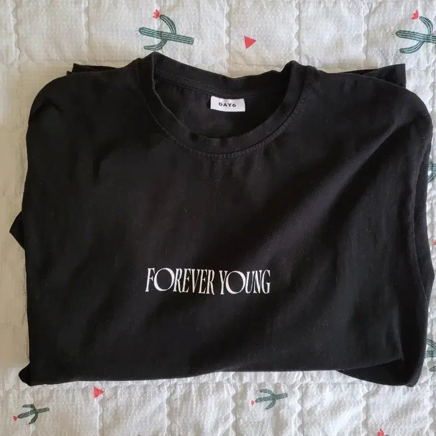 [BUNJANG] DAY6 Forever Young Battle MD T-Shirt / 데이식스 포에버영 전투 엠디 티셔츠