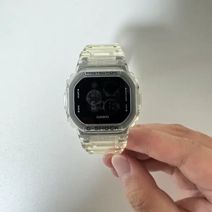 [BUNJANG] Casio G-Shock DW-5600SKE-7 Clear Skeleton Watch / 카시오 지샥 DW-5600SKE-7 (투명 클리어)
