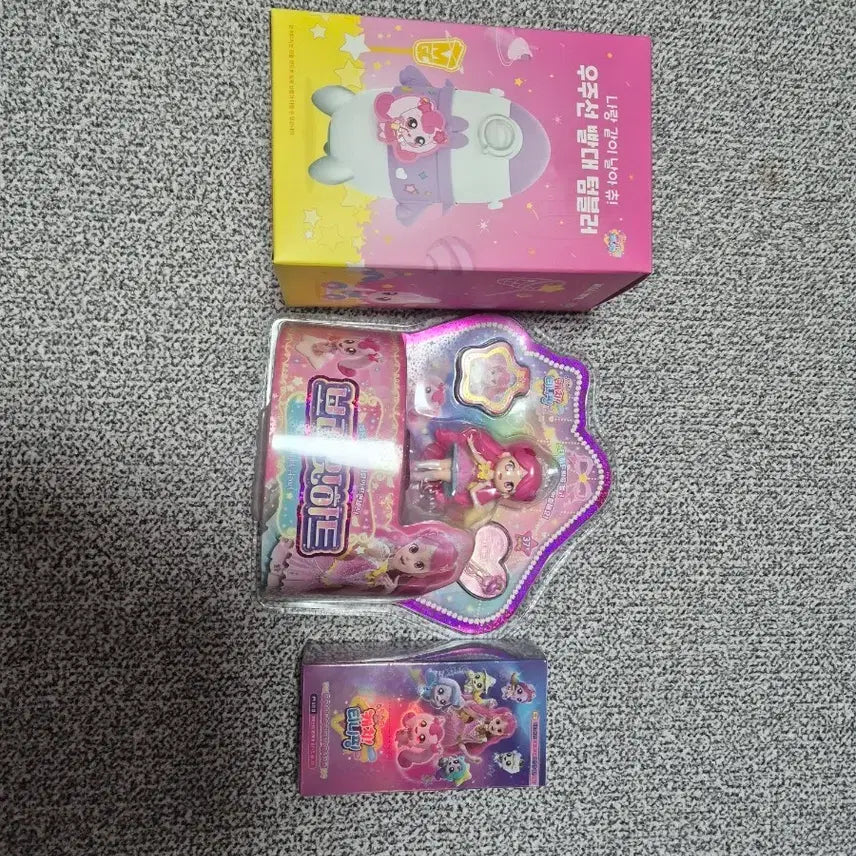 [BUNJANG] Tinipping Spaceship Tumbler, Toy, and Card Bundle Set / 티니핑 텀블러, 장난감, 카드 일괄 판매합니다
