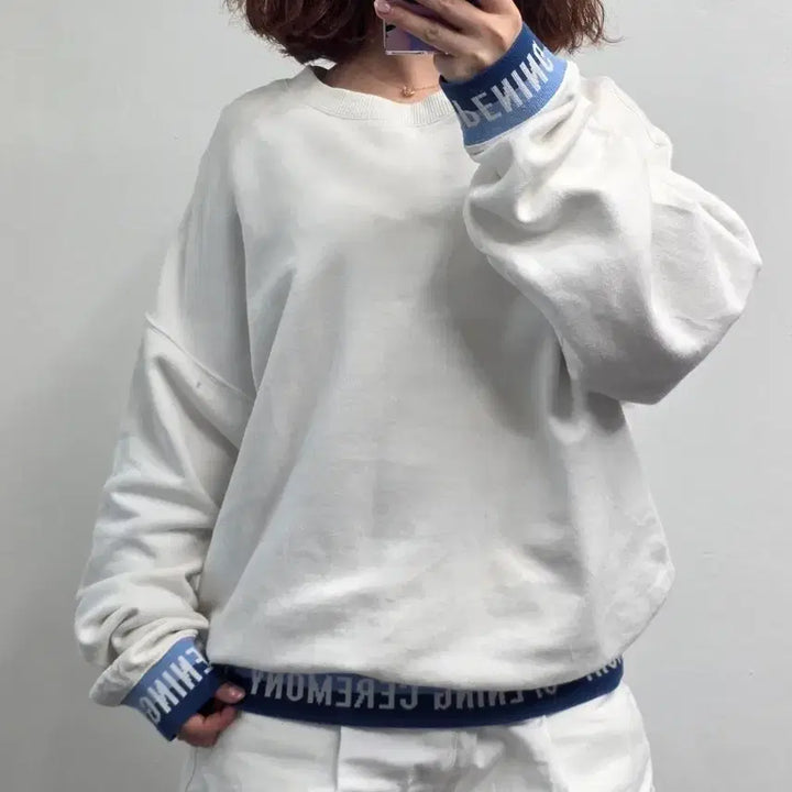 [BUNJANG] Opening Ceremony Logo Band Crewneck Sweatshirt White M / [프립]M/오프닝 세레모니 로고 밴드 맨투맨화이트