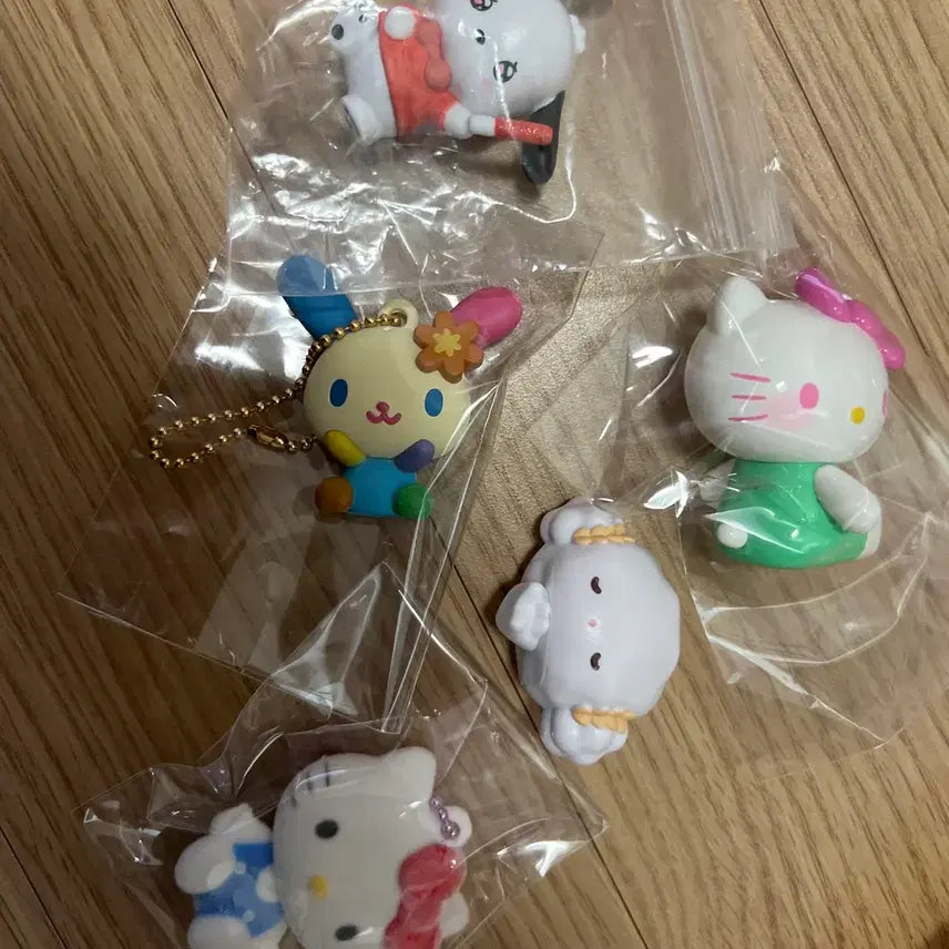 [BUNJANG] Sanrio Characters 5-Piece Figure Bundle Set / 산리오 캐릭터 피규어 5종 일괄