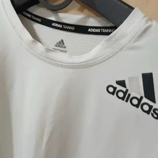 [BUNJANG] Adidas Short Sleeve T-Shirt Grey Size 95 / 아디다스 반팔 연그레이색티셔츠/95
