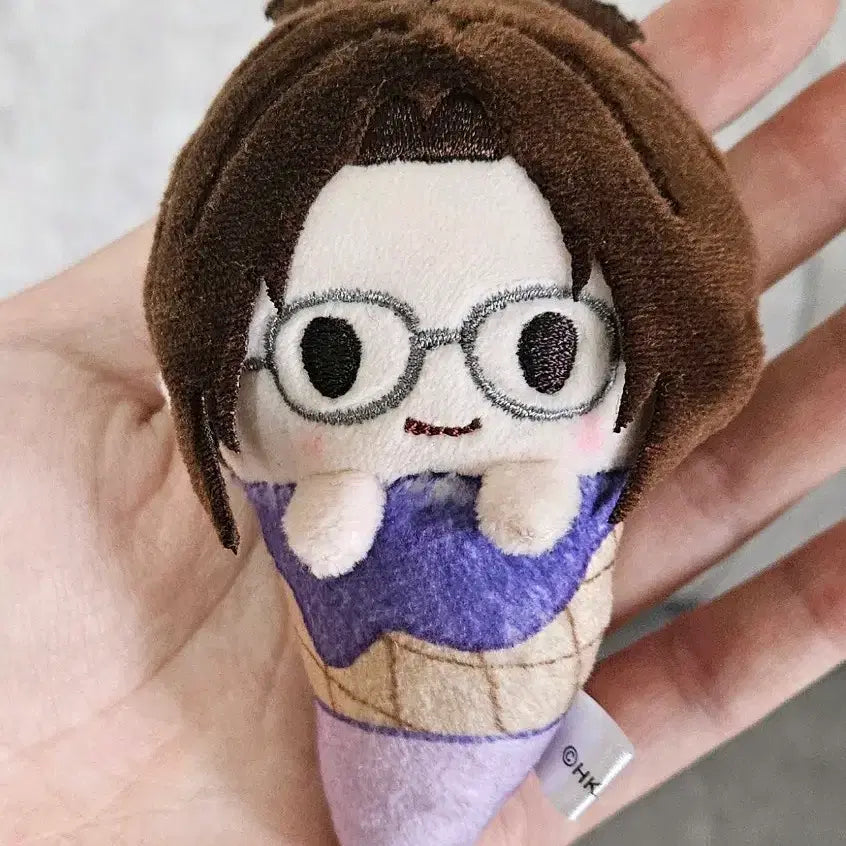 [BUNJANG] Attack on Titan Hange Zoë Ice Taffy Nui Ice Cream Keyring / 진격의 거인 진격거 한지 조에 아이스 타피누이 아이스크림 키링