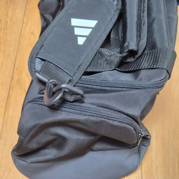 [BUNJANG] Adidas Unisex Duffle Bag XS / 아디다스 브랜드 남녀공용 더플백 xs