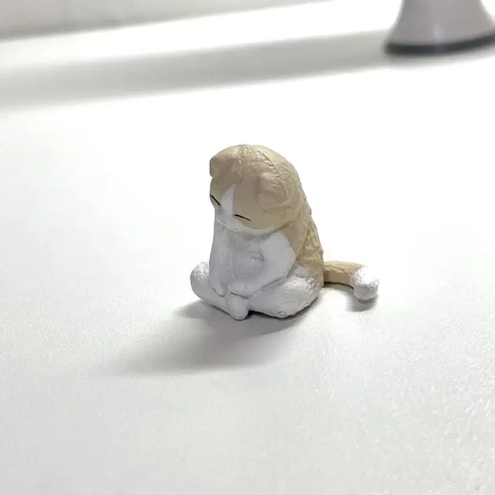 [BUNJANG] Cat Figurine / 고앵이 피규어