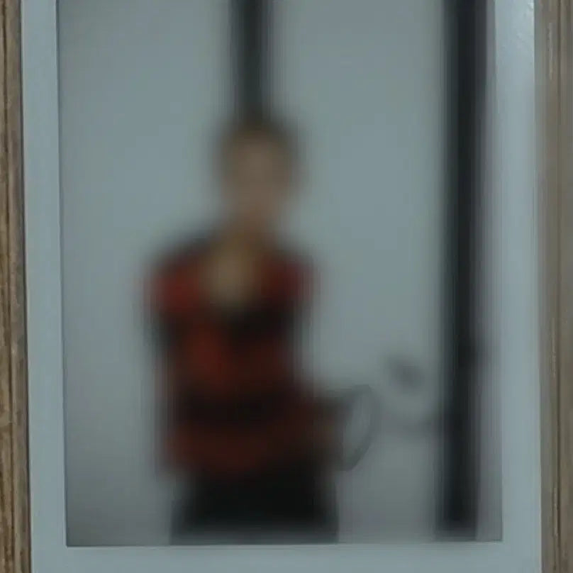 [BUNJANG] XLOV Hyunjin Signed Polaroids / XLOV 현 싸인 폴라