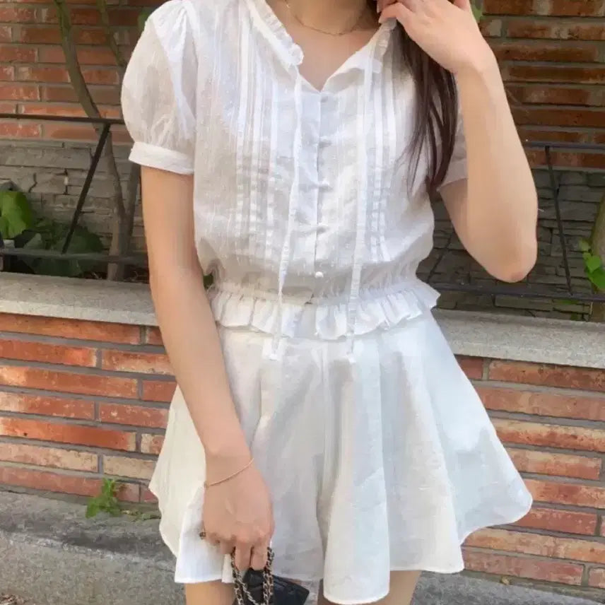 [BUNJANG] Shop Minet Frill Ivory Blouse / 샵미네트 프릴 아이보리 블라우스