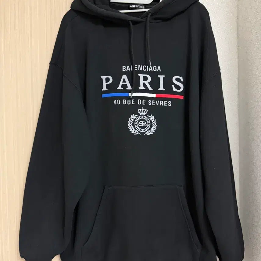 [BUNJANG] Balenciaga Paris Embroidered Logo Hoodie Black L / 발렌시아가 파리스 자수로고 후드티