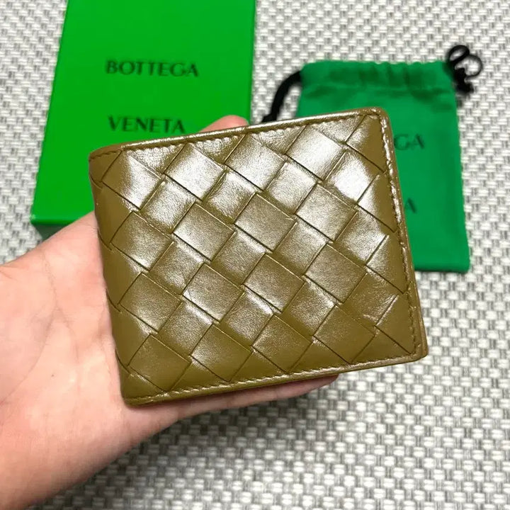 [BUNJANG] Bottega Veneta Intrecciato Leather Bifold Wallet / 보테가베네타 인트레치아토 레더 반지갑