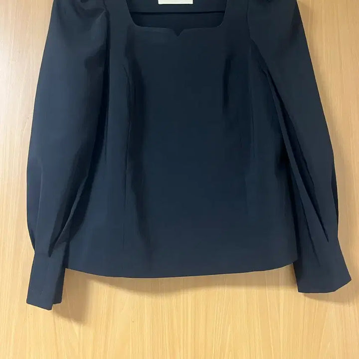 [BUNJANG] Flooum Rose Vine Blouse Black Size 2 / (55반-66) 플로움 블라우스 블랙 2사이즈