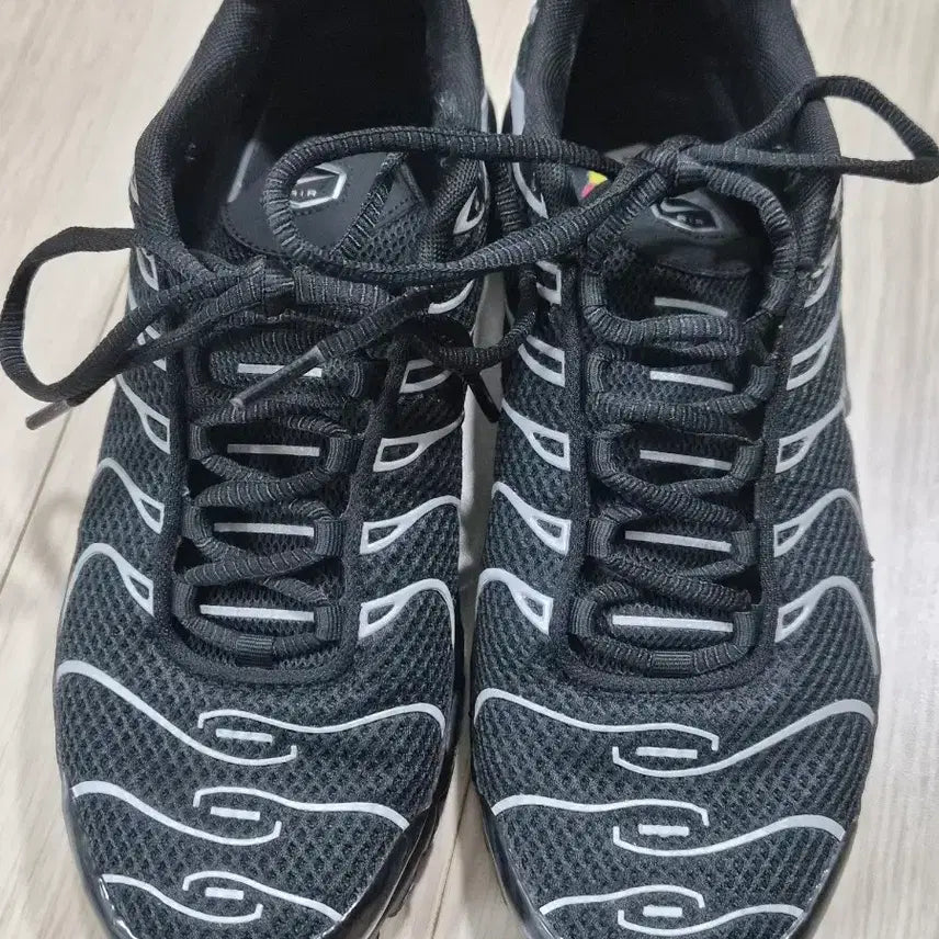 [BUNJANG] Nike Air Max Plus Premium Black Metallic Silver (260mm) / 나이키 에어맥스 플러스 프리미엄 블랙 메탈릭 실버 260