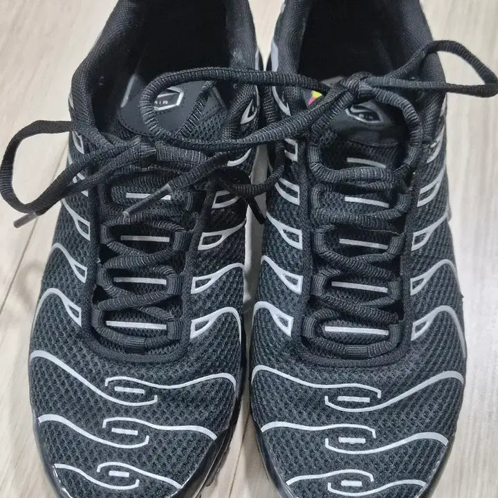 [BUNJANG] Nike Air Max Plus Premium Black Metallic Silver (260mm) / 나이키 에어맥스 플러스 프리미엄 블랙 메탈릭 실버 260