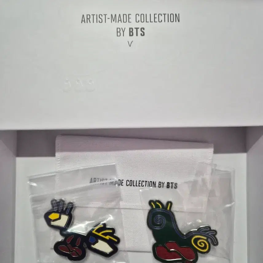 [BUNJANG] BTS V Brooch (Unused) / by bts 뷔 브로치 미사용 새 제품