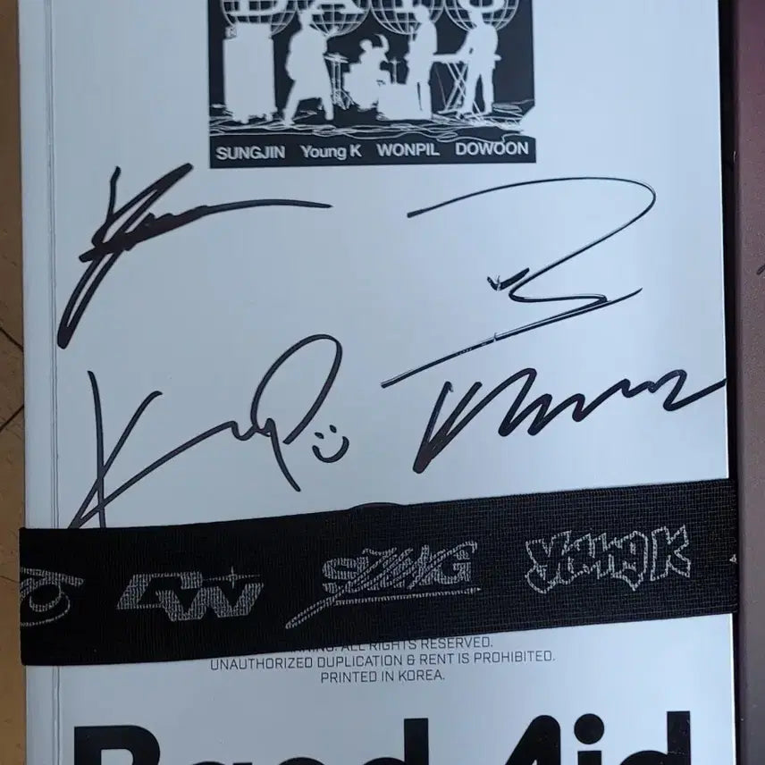 [SOLD OUT] 데이식스 DAY6 사인 앨범 싸인 사인반 성진 영케이 원필 도운