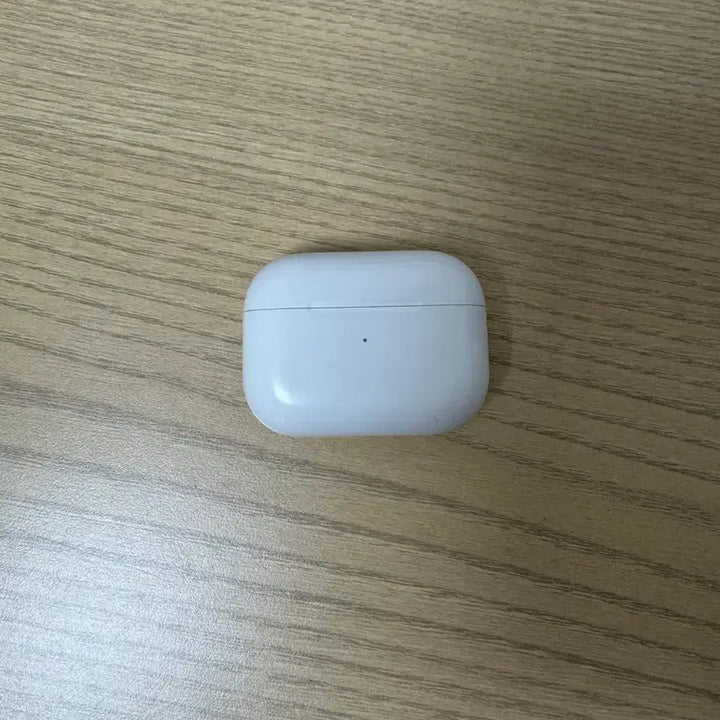 [BUNJANG] Apple AirPods Pro (2nd generation) USB-C / 에어팟 프로2세대 c타입