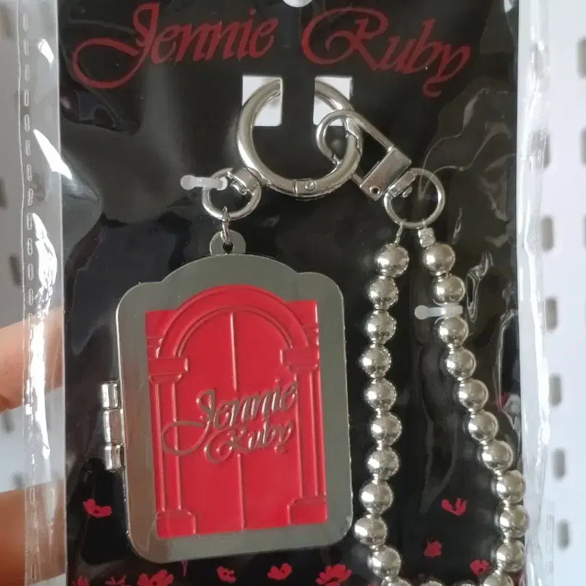 [BUNJANG] BLACKPINK Jennie x MINISO Ruby Mirror Keyring / 블랙핑크 제니 x 미니소 팝업 제니 루비 거울 키링