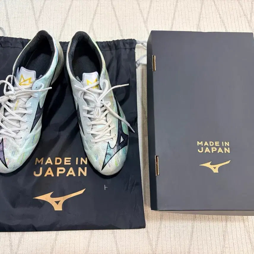 [BUNJANG] Mizuno Alpha 2 Japan Version AG 270mm Soccer Cleats / 미즈노 알파2 재팬(JPN)버전 AG 270mm